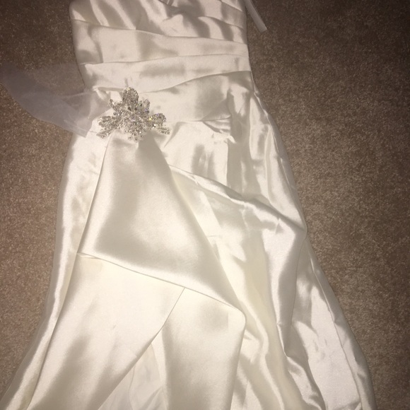 COPY - David’s Bridal  Wedding Dress *Jamaica  Wedding *  Dry cleaned. Ivory RE… - Picture 3 of 7